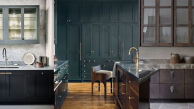 Darkish kitchen cupboard concepts: 10 trendy darkish kitchen areas