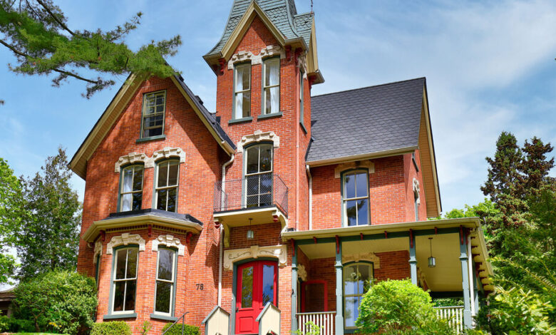 Home Looking in Canada: A Victorian Italianate Jewel Outdoors Toronto