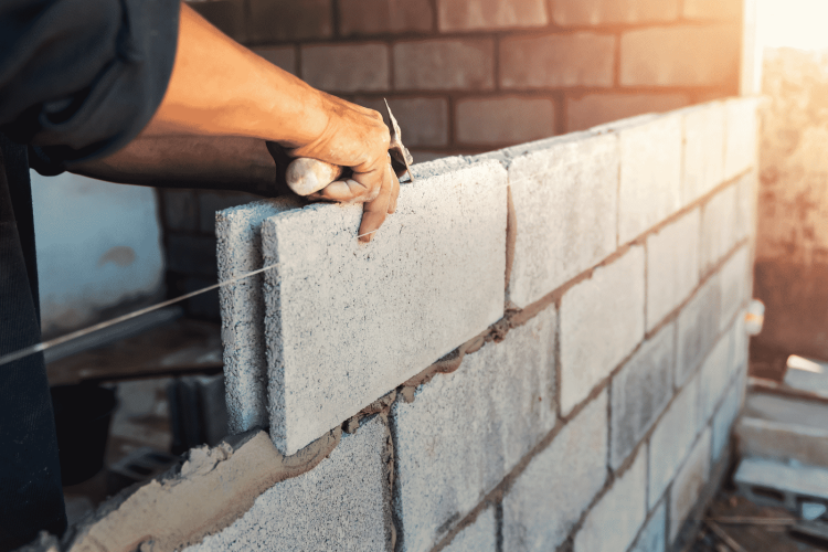 Understanding the Different Types of Construction Materials for New Homes
